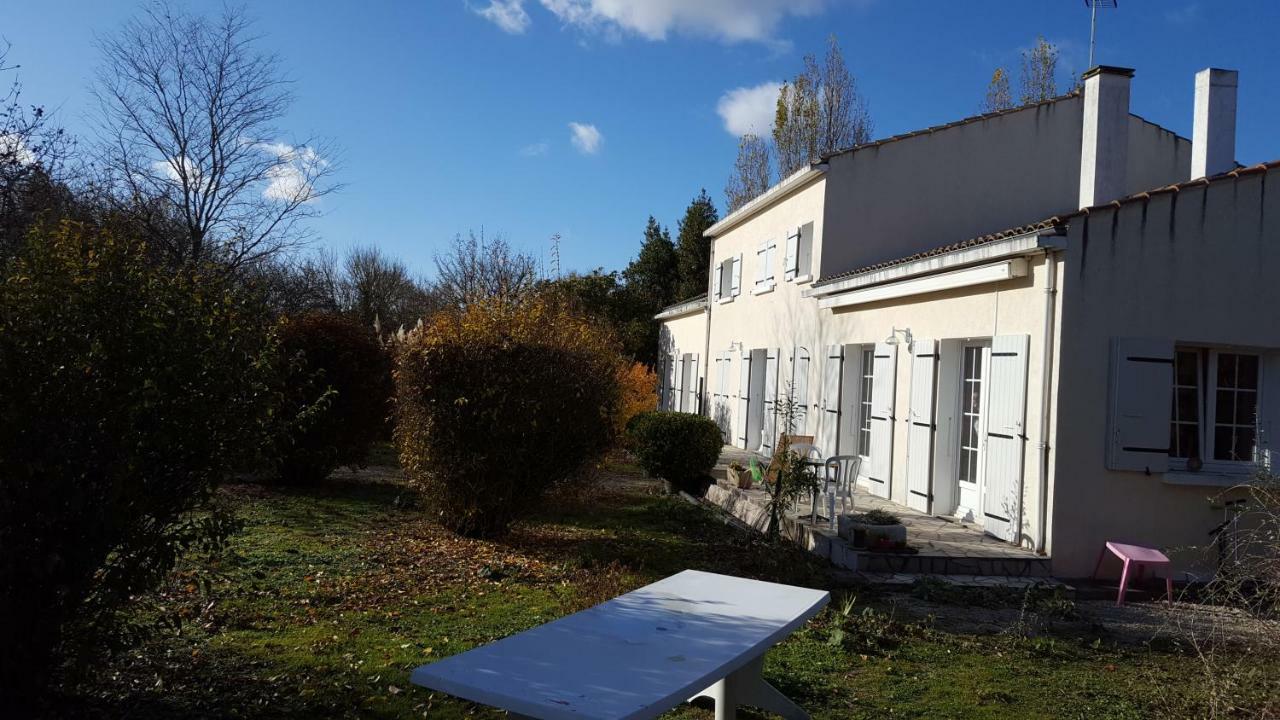 L'Abri D'Emilie - Chambre D'Hotes Saint-Xandre Exterior foto